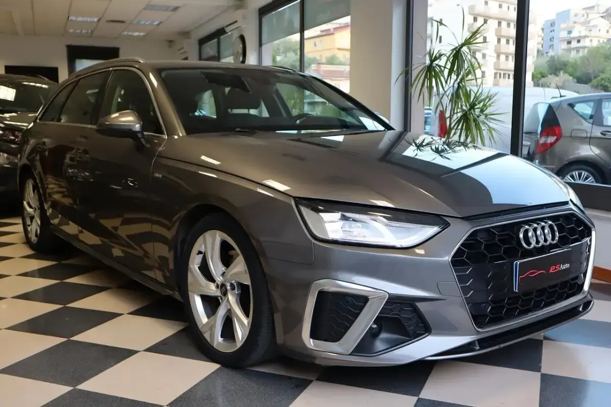 Usata Audi A4 S-Line 163 CV (119 kW) 2022 Grigio Station wagon