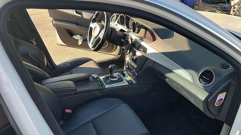 Usata Mercedes C300 Elegance 231 CV (169 kW) 2011 Bianco Station wagon