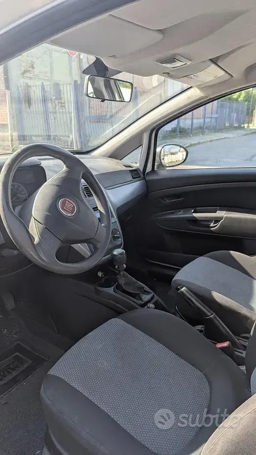 Usata Fiat Punto Evo Active 69 CV (50 kW) 2011 Bianco Utilitaria