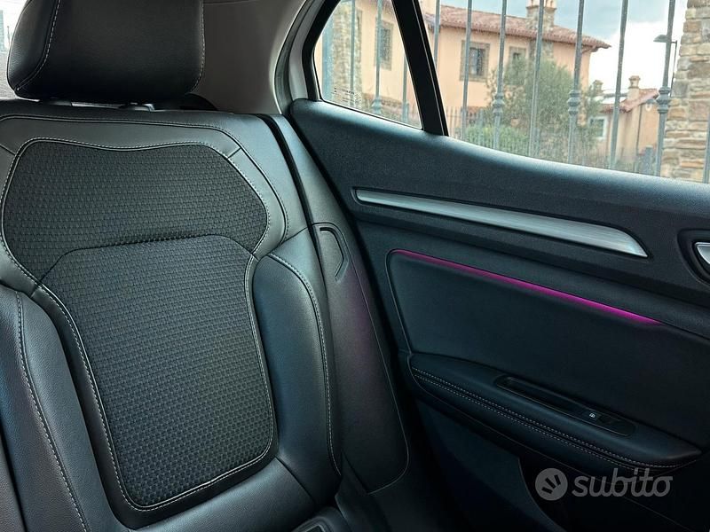 Usata Renault Mégane IV Bose Edition 110 CV (80 kW) 2017 Bianco Berlina