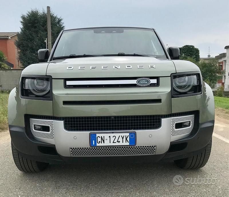 Usata Land Rover Defender Dynamic 400 CV (294 kW) 2023 Verde SUV
