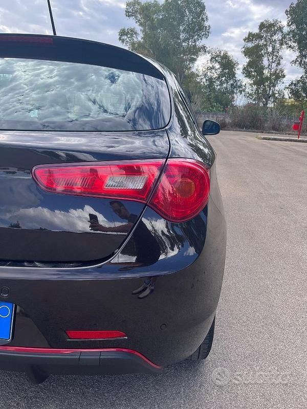 Usata Alfa Romeo Giulietta 105 CV (77 kW) 2012 Nero Utilitaria