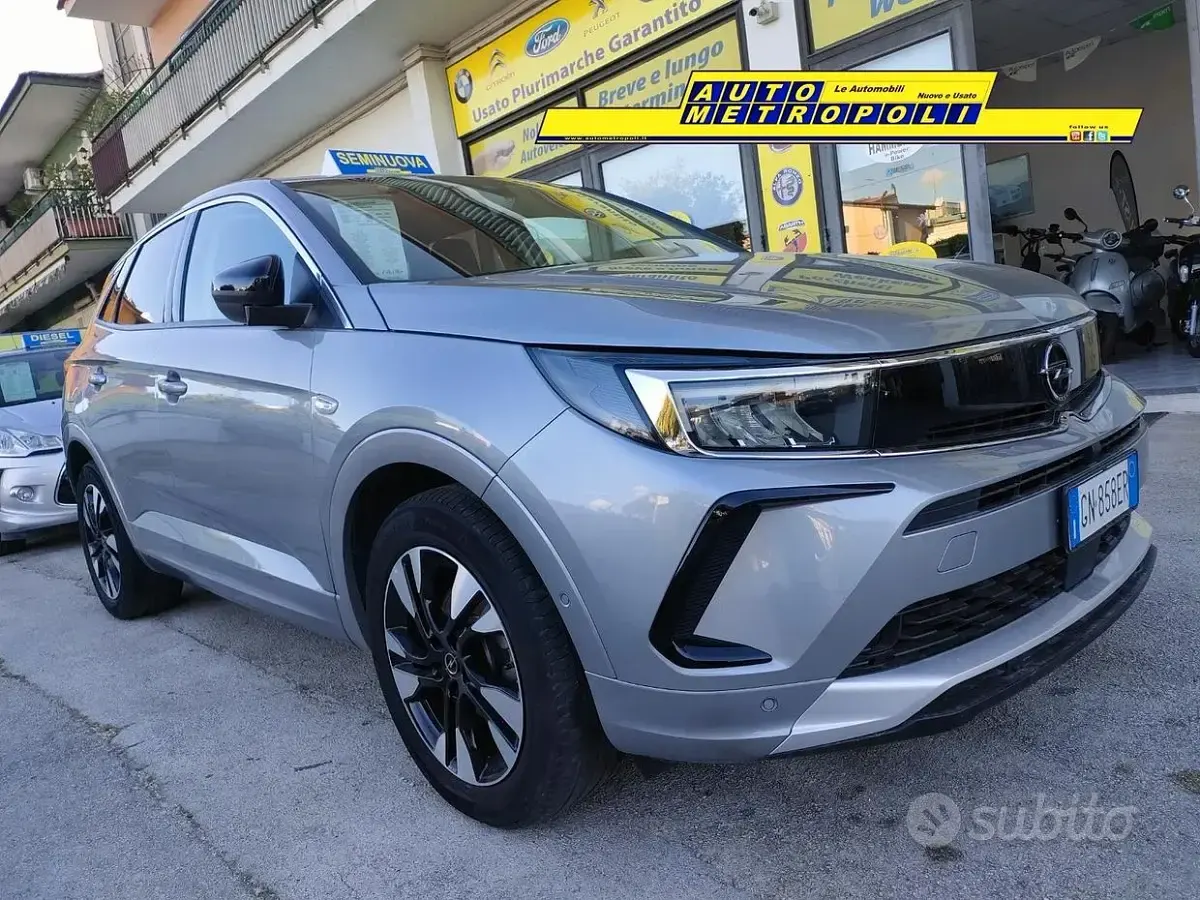 Usata Opel Grandland X Elegance 131 CV (96 kW) 2023 Grigio SUV