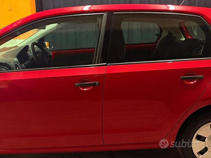 Usata VW up! 60 CV (44 kW) 2016 Rosso Utilitaria