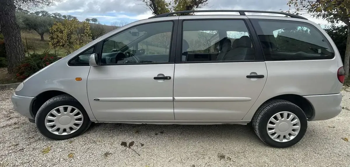 Usata Ford Galaxy 110 CV (80 kW) 1999 Monovolume