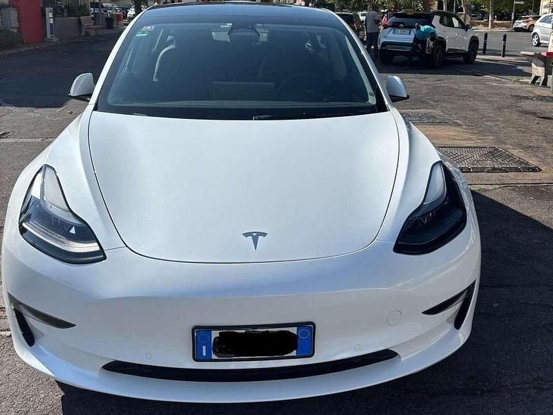 Bianco Usata 2022 Tesla Model 3 Berlina | 29.500 € (Buon prezzo) - Immagine 1/4