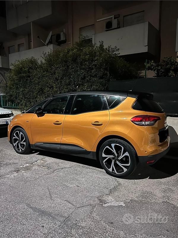 Usata Renault Scénic IV 110 CV (80 kW) 2017 Monovolume