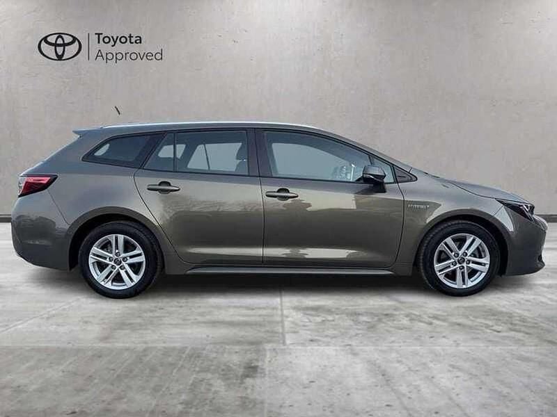 Usata Toyota Corolla Active 122 CV (89 kW) 2020 Bronzo Station wagon