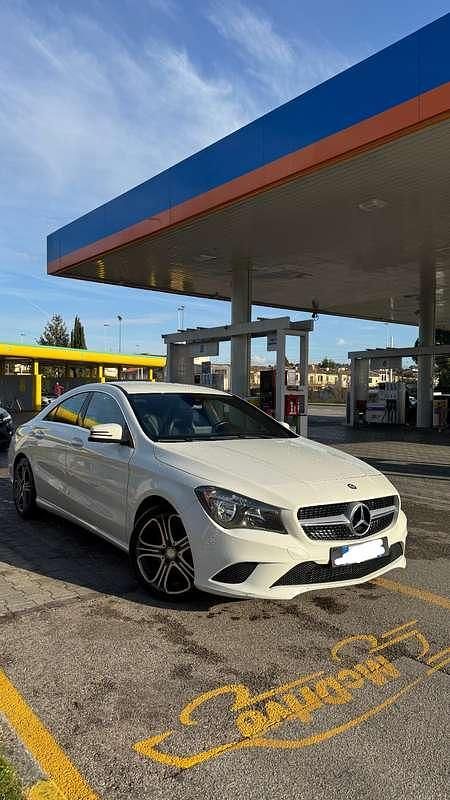 Usata Mercedes CLA200 136 CV (100 kW) 2015 Berlina