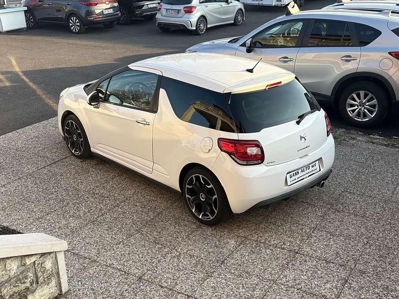 Usata Citroën DS3 Chic 95 CV (69 kW) 2011 Bianco Utilitaria