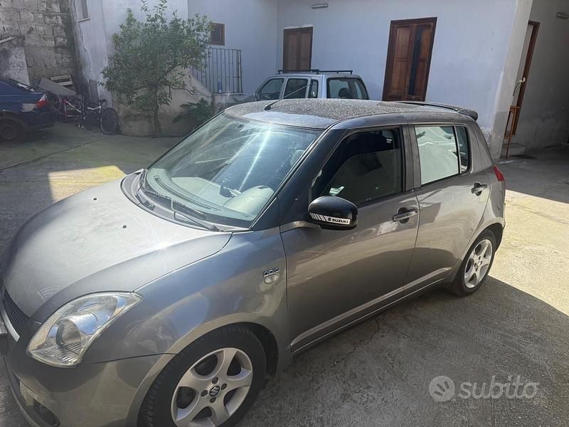 Usata Suzuki Swift GL 75 CV (55 kW) 2006 Grigio Utilitaria