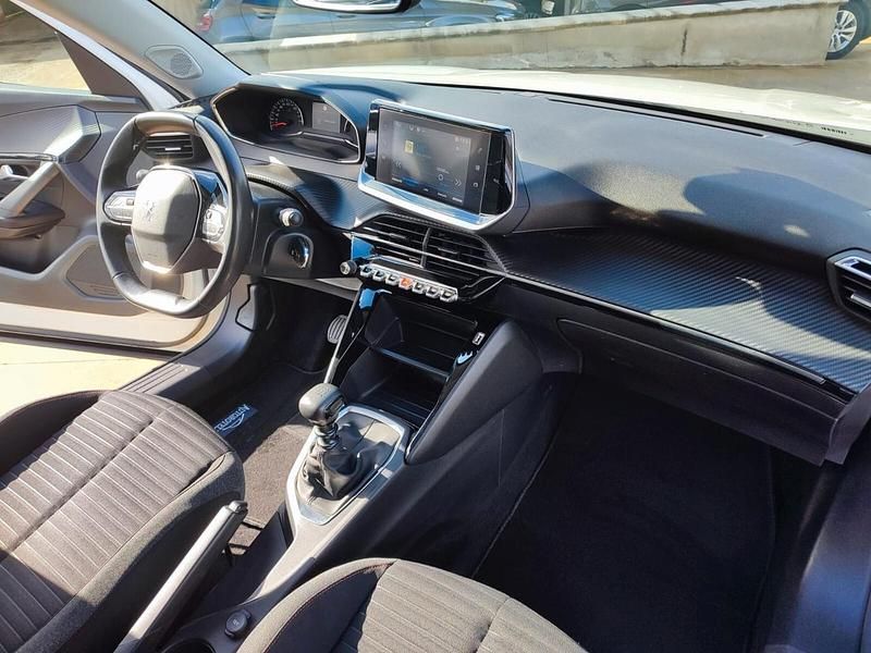 Usata Peugeot 2008 Active 110 CV (80 kW) 2021 Bianco SUV