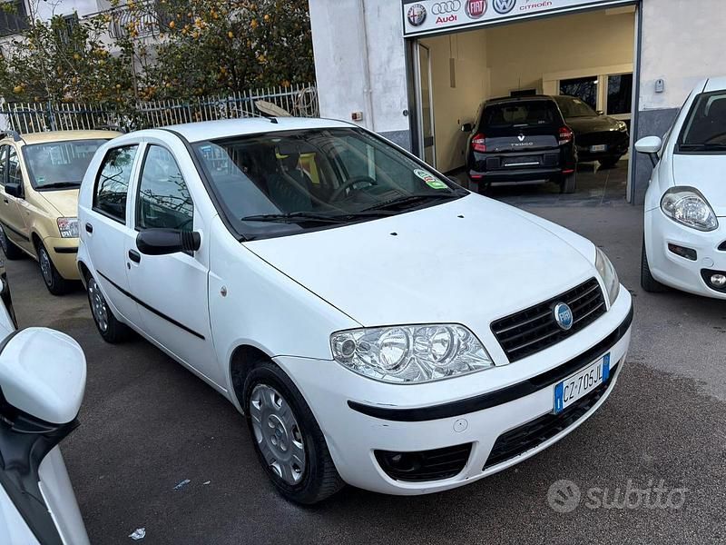 Usata Fiat Punto 2005 Bianco Utilitaria