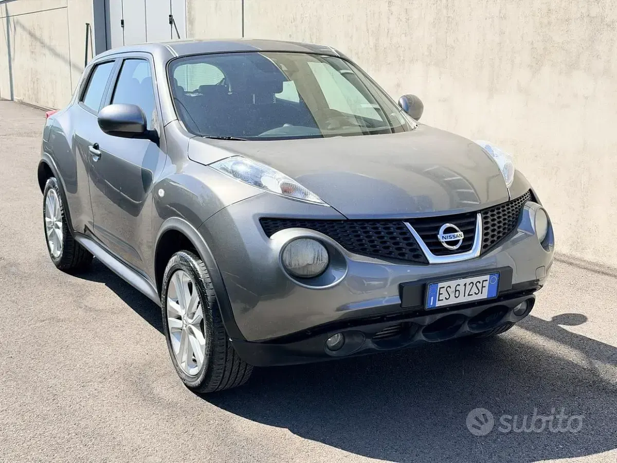 Usata Nissan Juke 110 CV (80 kW) 2012 Grigio SUV
