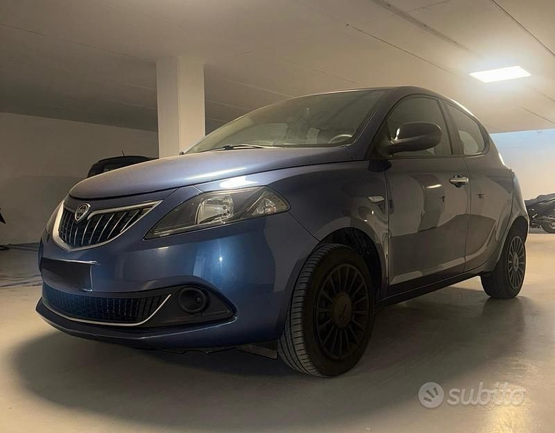 Usata Lancia Ypsilon S 69 CV (50 kW) 2022 Blu Utilitaria