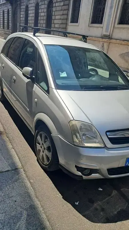 Usata Opel Meriva Cosmo 105 CV (77 kW) 2008 Monovolume