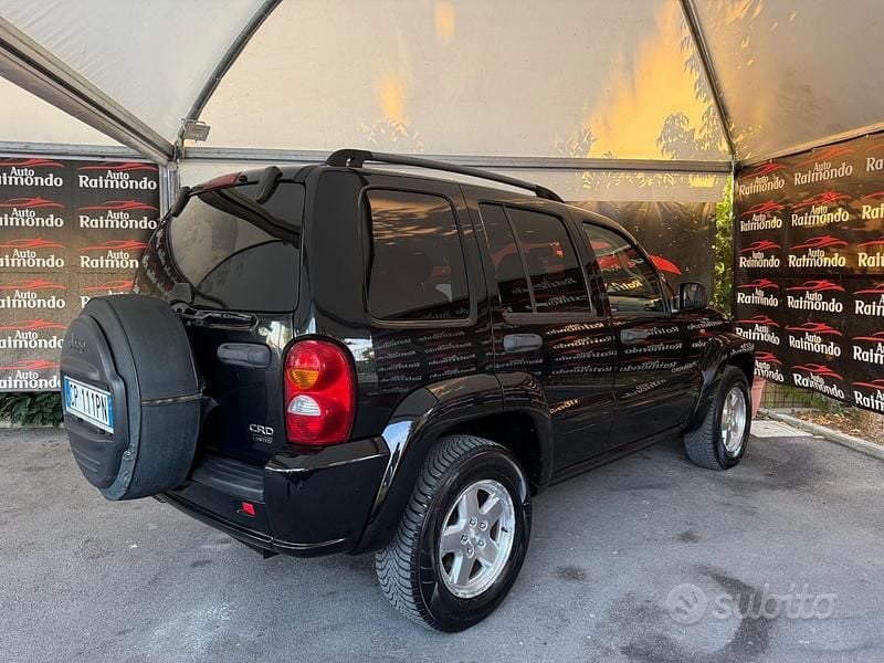 Usata Jeep Cherokee Limited 149 CV (109 kW) 2004 Nero SUV