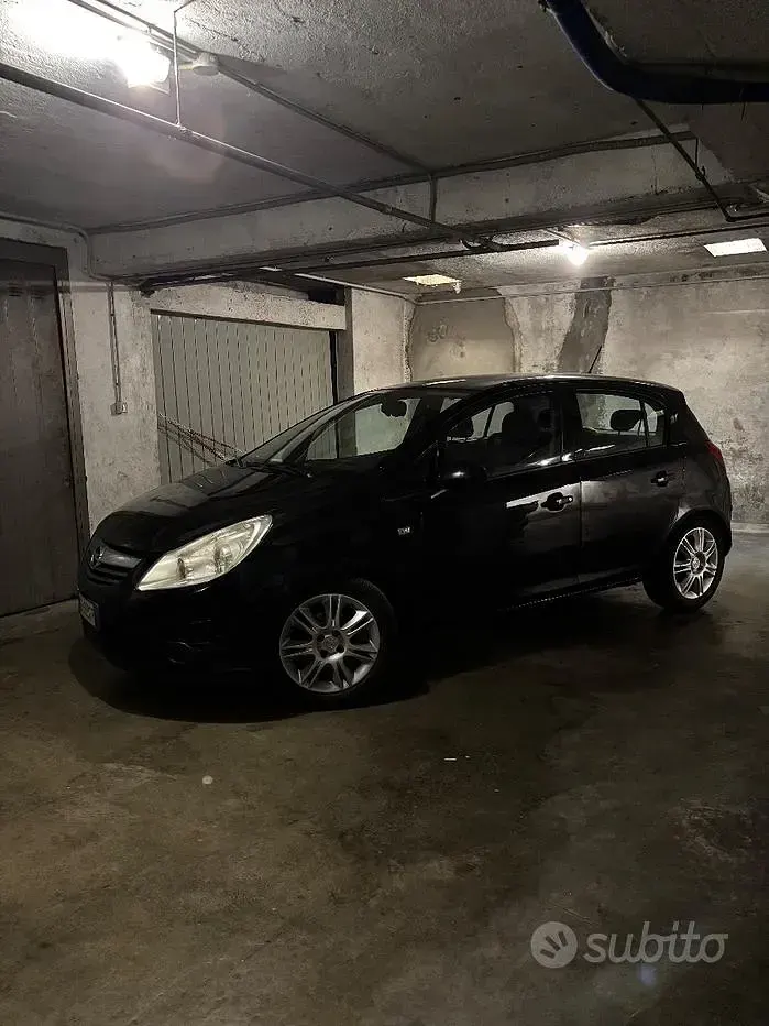 Usata Opel Corsa 80 CV (58 kW) 2010 Nero Utilitaria