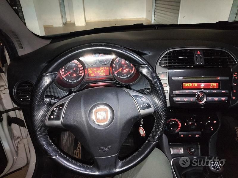 Usata Fiat Bravo 105 CV (77 kW) 2011 Bianco Utilitaria