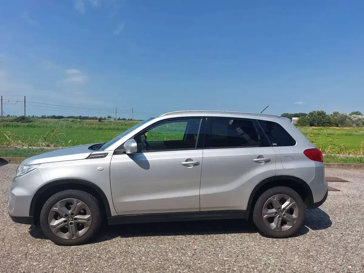 Usata Suzuki Vitara Cool 120 CV (88 kW) 2016 Grigio SUV