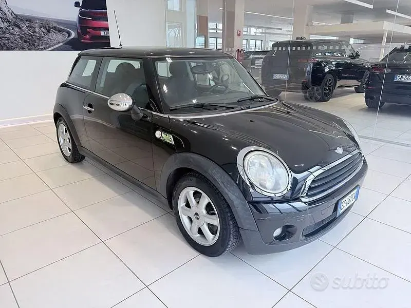 Usata Mini ONE 75 CV (55 kW) 2010 Nero Utilitaria