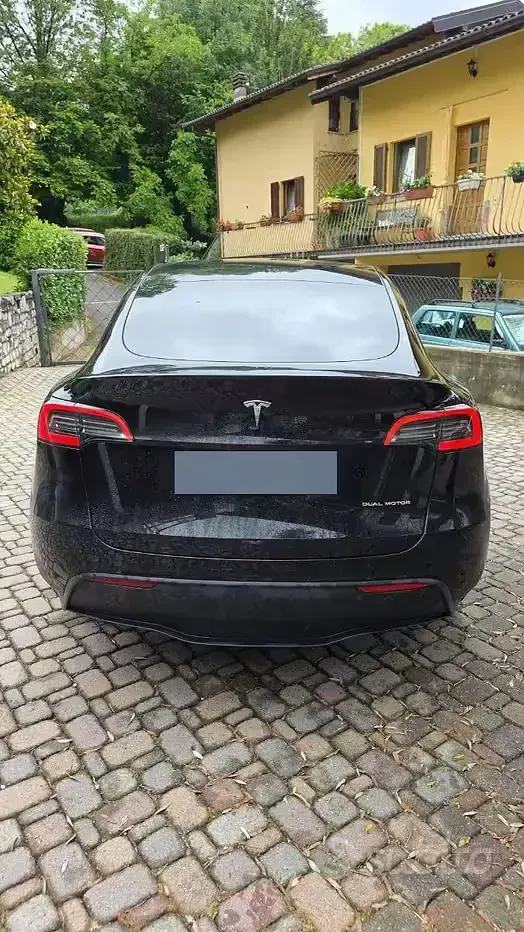 Usata Tesla Model Y 152 kW (208 CV) 2022 Nero SUV