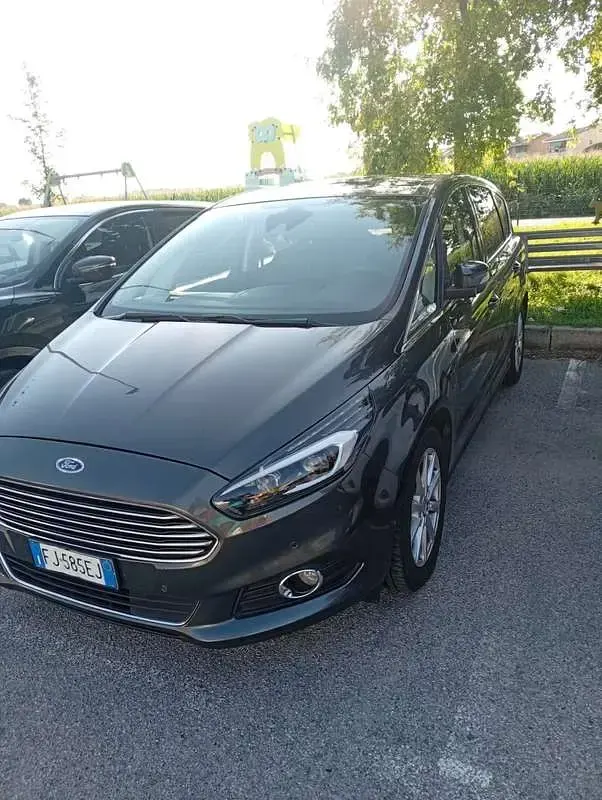 Usata Ford S-MAX Business Edition 179 CV (131 kW) 2017 Monovolume
