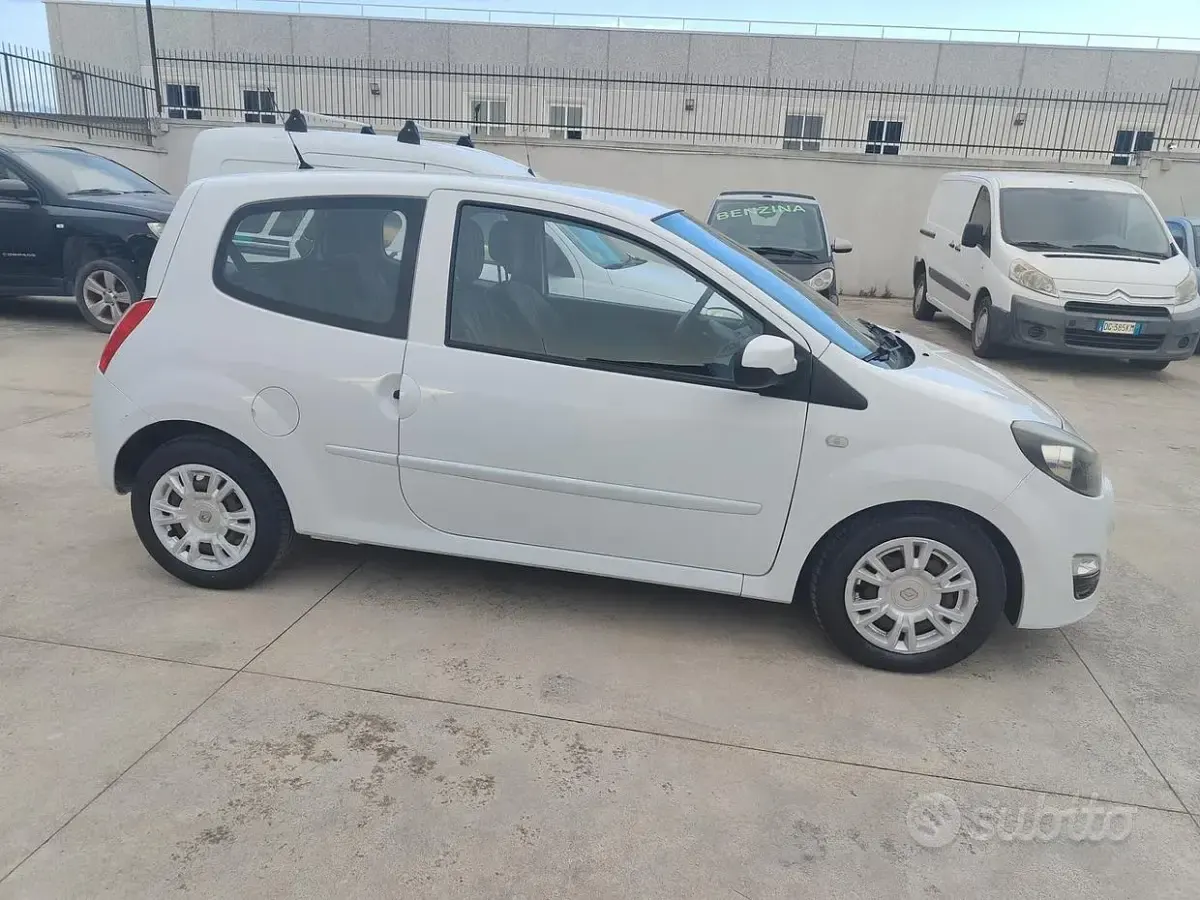Usata Renault Twingo 75 CV (55 kW) 2012 Bianco Utilitaria