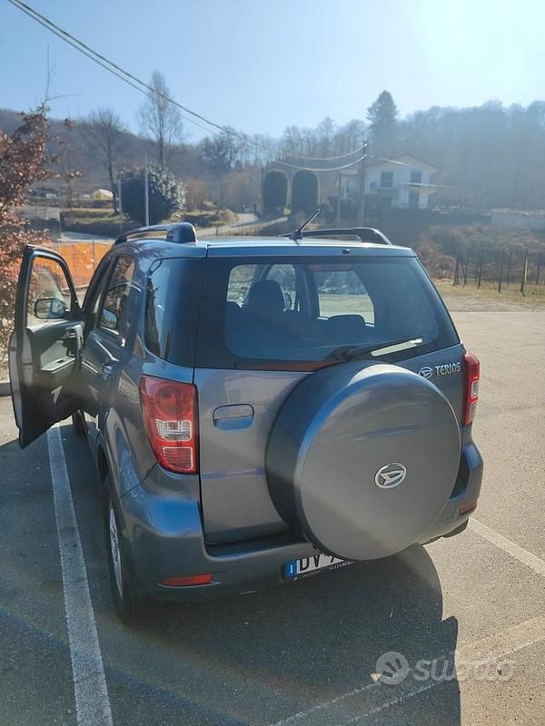 Usata Daihatsu Terios 2009 Grigio SUV