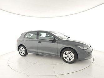 Usata VW Golf VIII Life 116 CV (85 kW) 2025 Blu Utilitaria