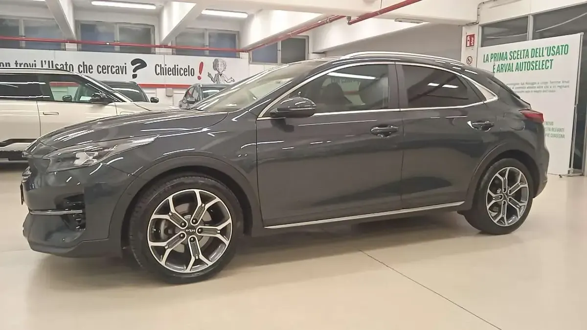 Usata Kia XCeed 117 CV (86 kW) 2022 Dark penta metal SUV