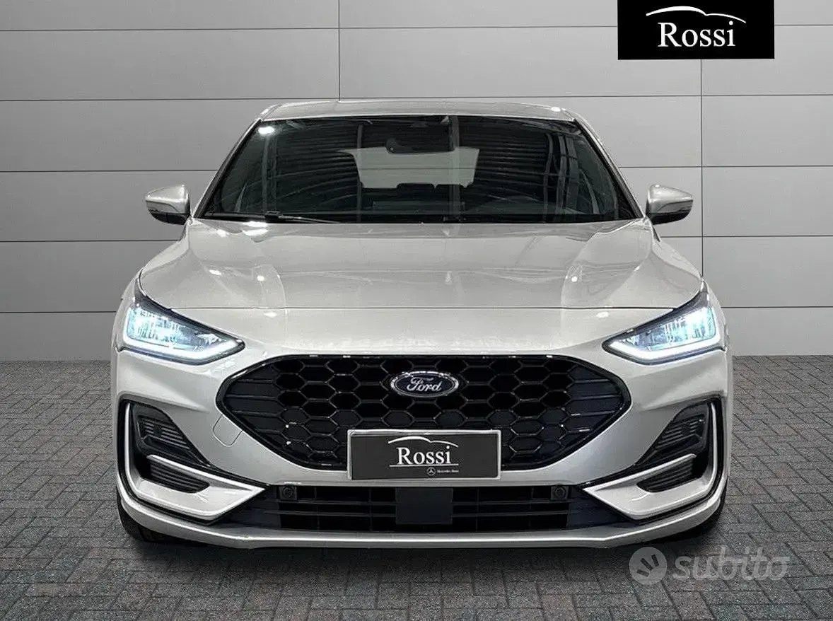 Usata Ford Focus ST 115 CV (84 kW) 2025 Grigio Berlina