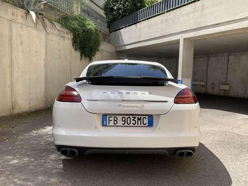 Usata Porsche Panamera Platinum Edition 299 CV (219 kW) 2015 Bianco Berlina