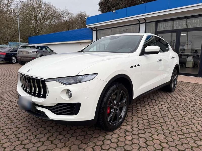 Usata Maserati Levante GranLusso 350 CV (257 kW) 2021 Bianco SUV