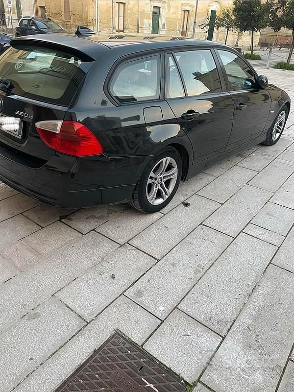 Usata BMW 320 177 CV (130 kW) 2008 Nero Station wagon
