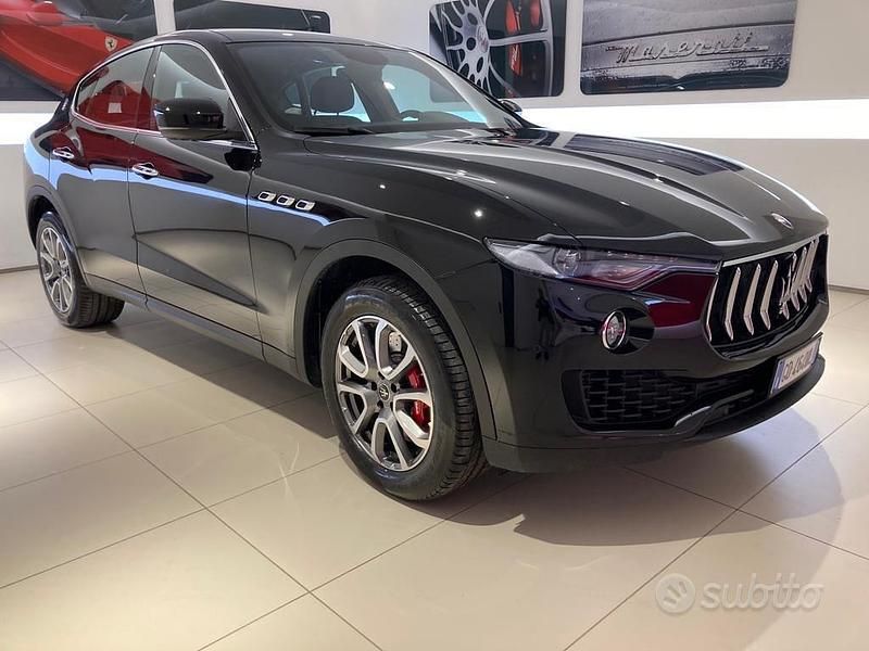 Usata Maserati Levante 250 CV (183 kW) 2021 Nero SUV