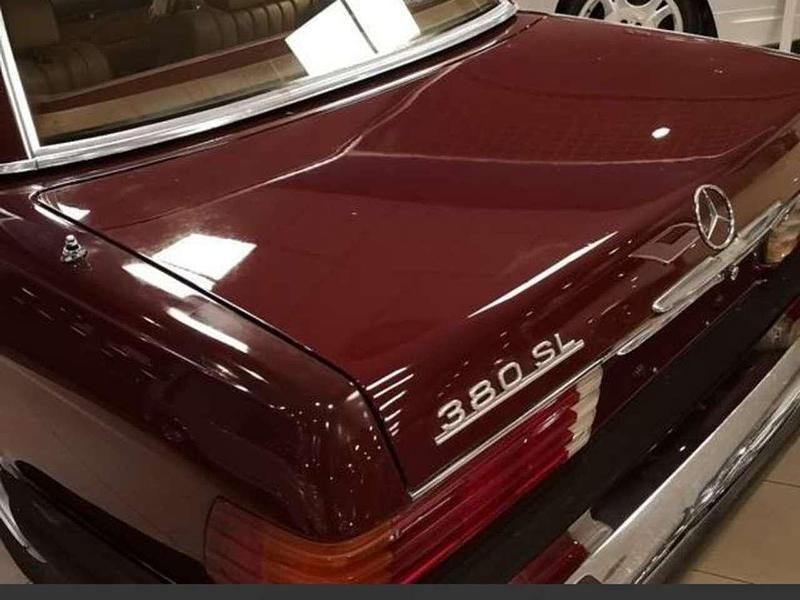 Usata Mercedes SL380 199 CV (146 kW) 1982 Rosso Cabrio