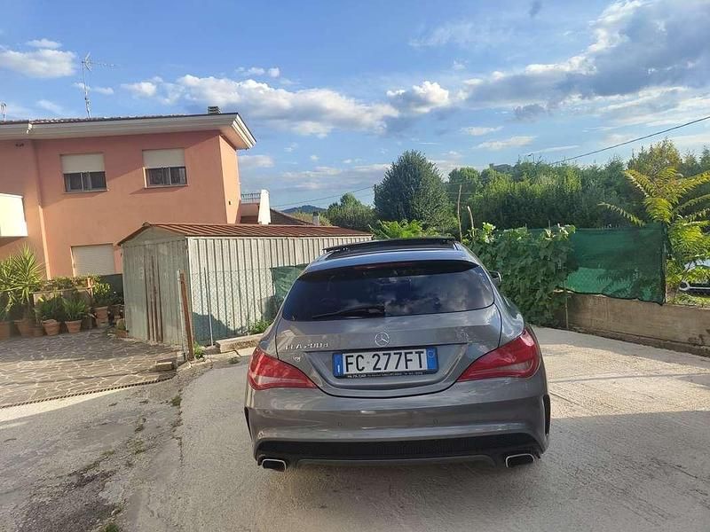 Usata Mercedes CLA200 Shooting Brake Premium 136 CV (100 kW) 2016 Grigio Station wagon