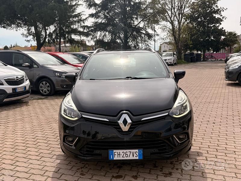 Usata Renault Clio GrandTour 75 CV (55 kW) 2017 Nero Station wagon