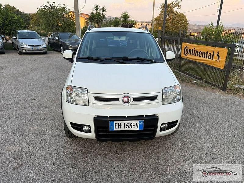 Usata Fiat Panda 4x4 Climbing 75 CV (55 kW) 2012 Other Utilitaria