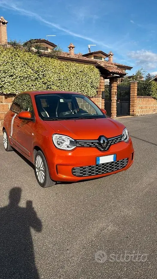 Usata Renault Twingo Vibes 30 kW (42 CV) 2020 Arancione Utilitaria