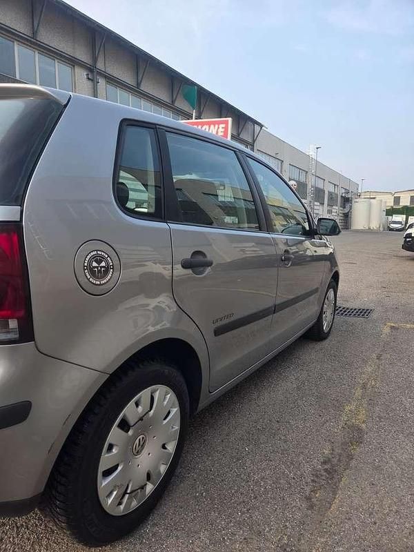 Usata VW Polo Comfortline 69 CV (50 kW) 2008 Argento Utilitaria