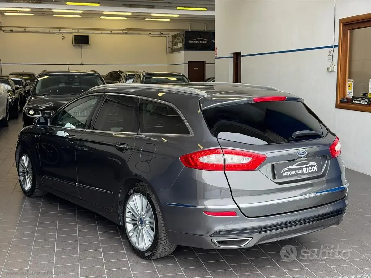 Usata Ford Mondeo Vignale 150 CV (110 kW) 2017 Grigio Station wagon