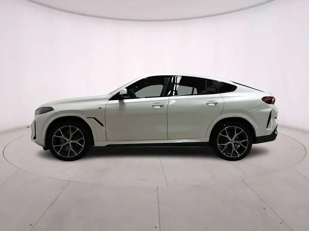 Usata BMW X6 M Sport 298 CV (219 kW) 2024 Mineral white SUV