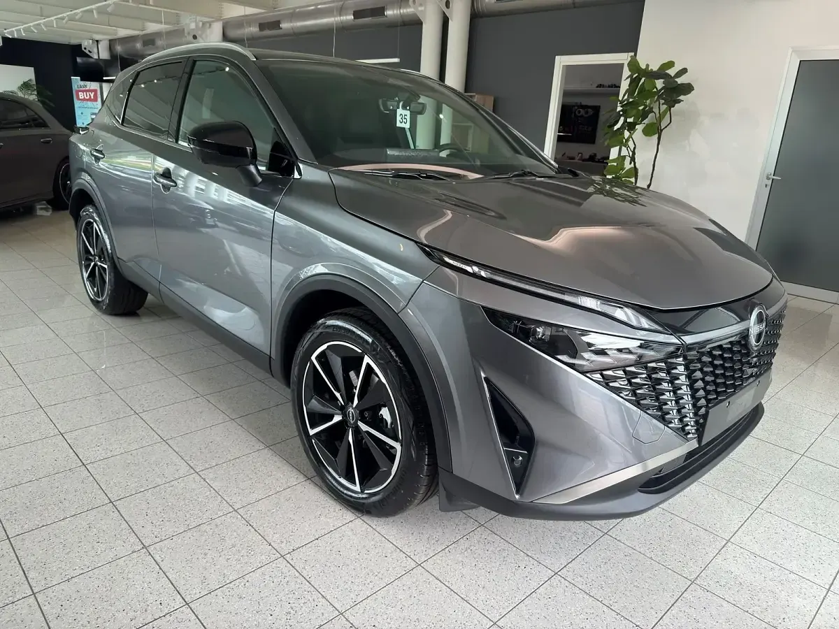 Nuova Nissan Qashqai Tekna 158 CV (116 kW) 2026 Ceramic gray SUV