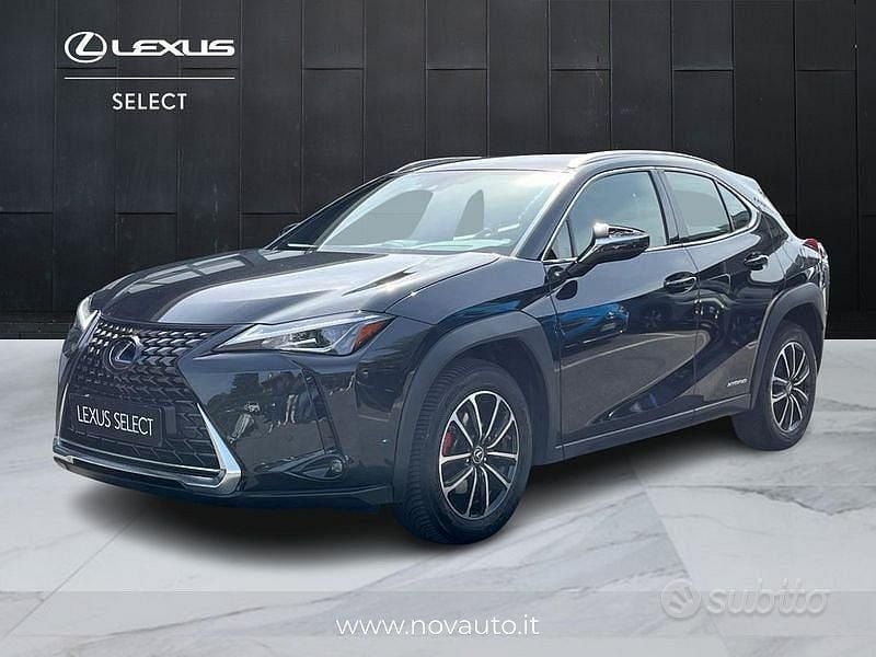Usata Lexus UX Executive Line 183 CV (134 kW) 2022 Nero SUV