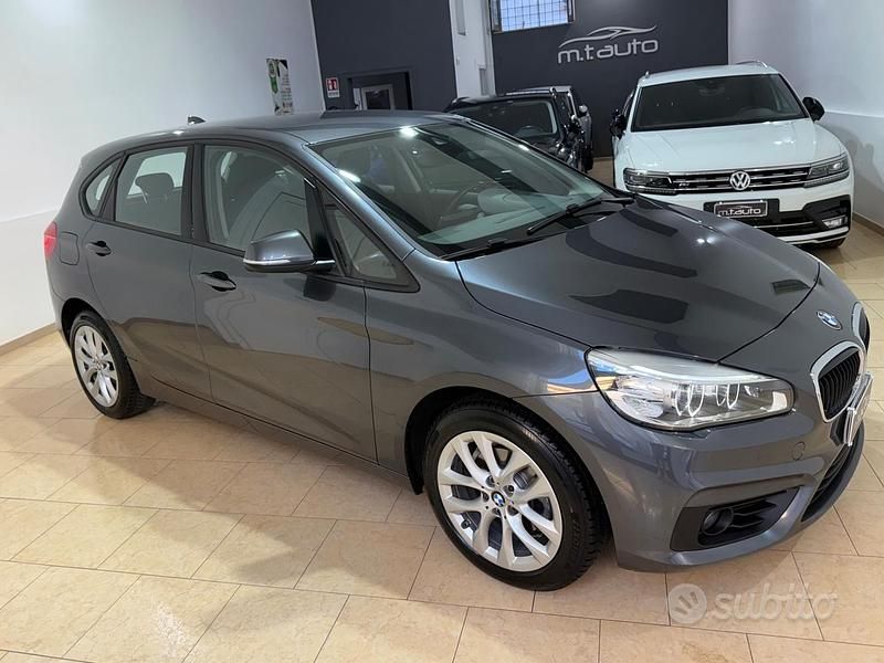 Usata BMW 218 Advantage 149 CV (109 kW) 2018 Grigio Station wagon
