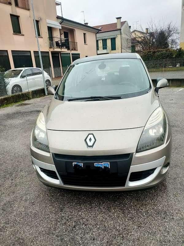 Usata Renault Scénic III Dynamique 110 CV (80 kW) 2011 Monovolume