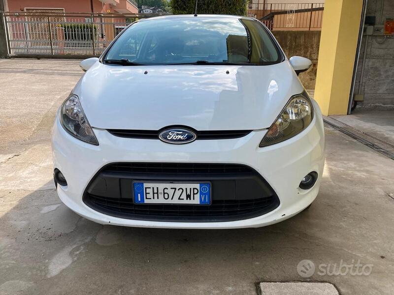 Venduto Ford Fiesta 2011 1.2L 60CV TR. - auto usate in vendita