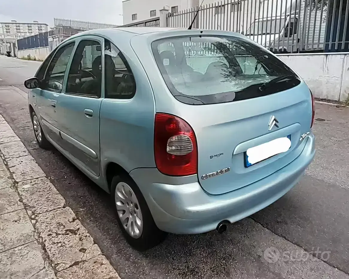 Usata Citroën Xsara Picasso 90 CV (66 kW) 2004 Blu Monovolume